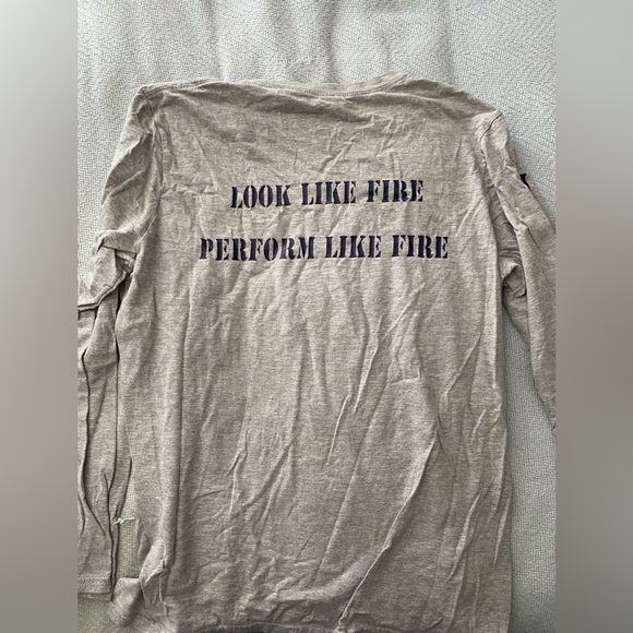 Grey longsleeve - Picture 2 of 2